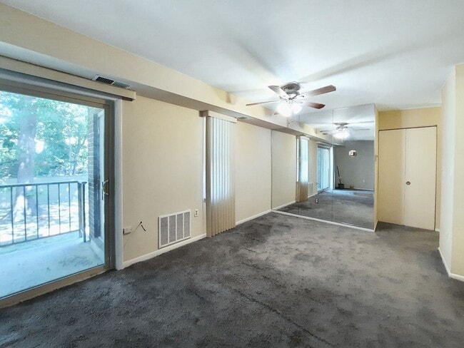 Foto del edificio - **Spacious 3BR/1BA Condo – Move-In Special...