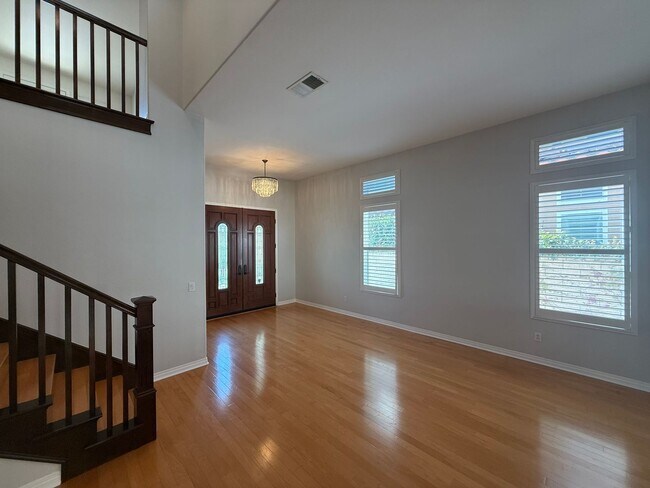 Foto del edificio - Updated 5BR/3BA San Diego home with modern...