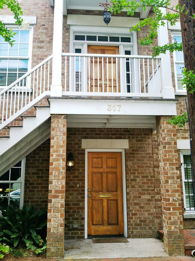 Foto del edificio - 317 W Taylor St