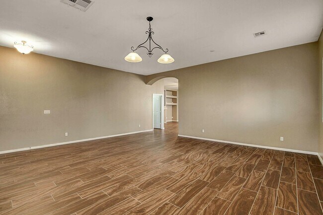 Foto del edificio - Gorgeous NW Single Story! 3 Car Garage! Se...