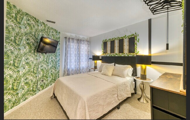 Guest Bedroom - 1617 Carriage House Ter