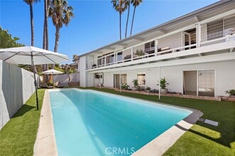 Building Photo - 2120 Temple Hills Dr