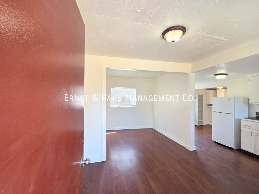Foto principal - 172 W Plymouth St