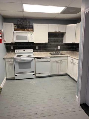 Foto del edificio - 9 E William St