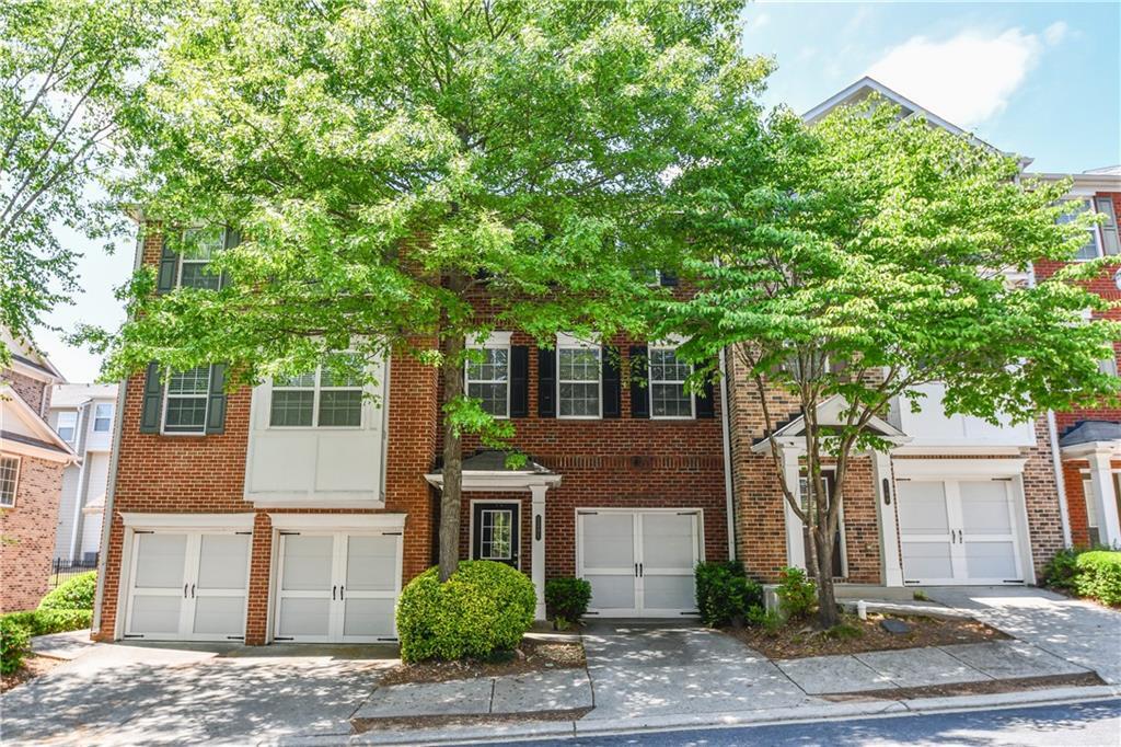 Foto principal - 2201 Landing Walk Dr