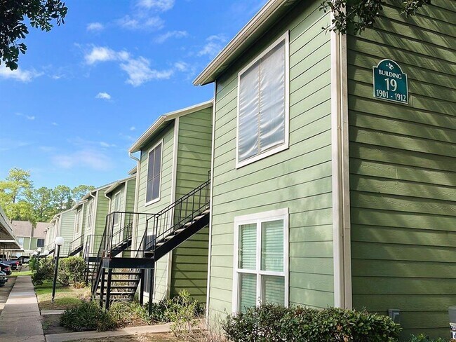 Foto del edificio - 14777 Wunderlich Dr