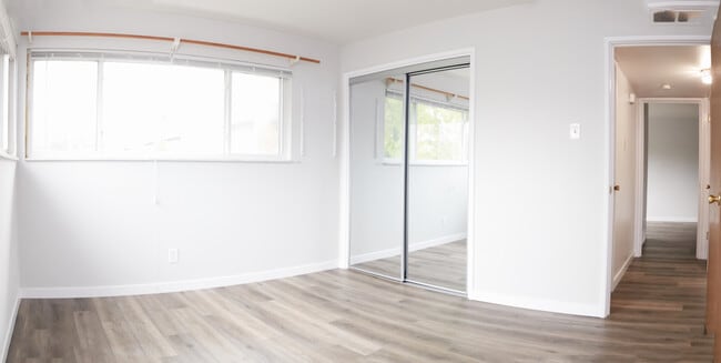 Foto del edificio - 5 S Big Bend Blvd