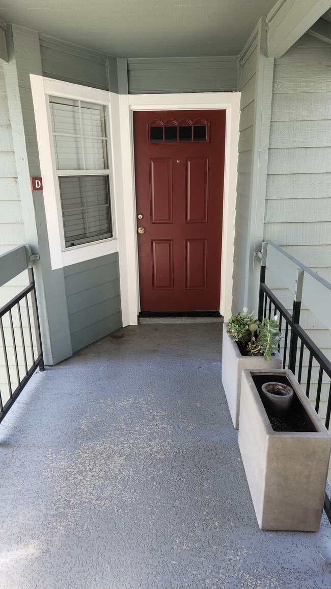 Building Photo - 8170 Mountain View Dr