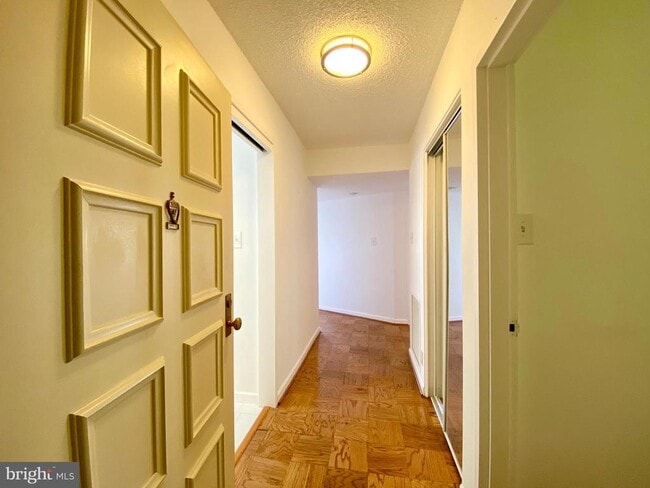Foto del edificio - 3800 Fairfax Dr