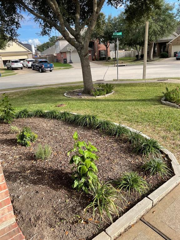 Foto del edificio - 3002 Gardencrest Ln
