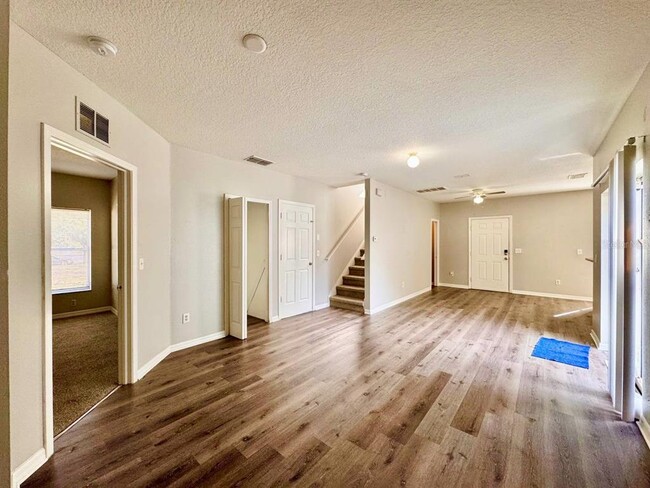 Foto del edificio - 2420 E Ida St