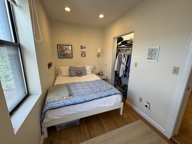 Foto del edificio - 205 Endicott St