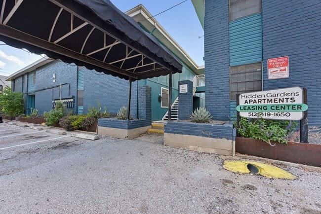 Interior Photo - Hidden Gardens