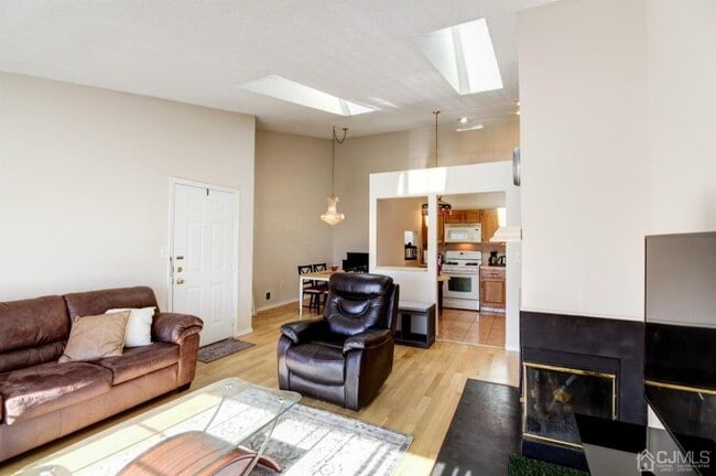 Building Photo - 318 Wimbeldon Ct