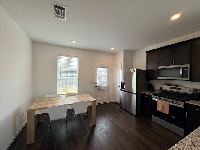 Building Photo - 17802 Plow Horse Ln