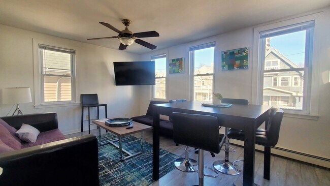 Living Room - 1827 N Warren Ave