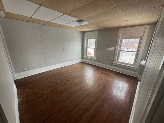 Building Photo - 227 Allen St