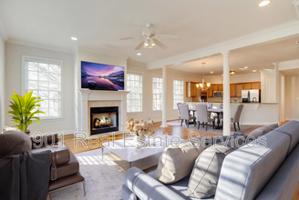 Building Photo - 65 E Pontotoc Ave