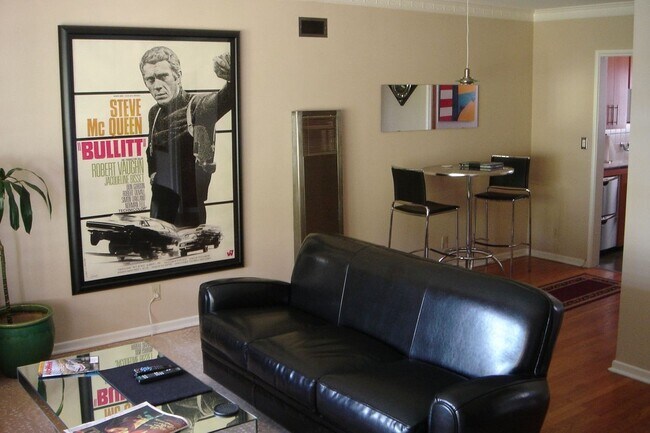 Building Photo - 1615 Laurel Ave