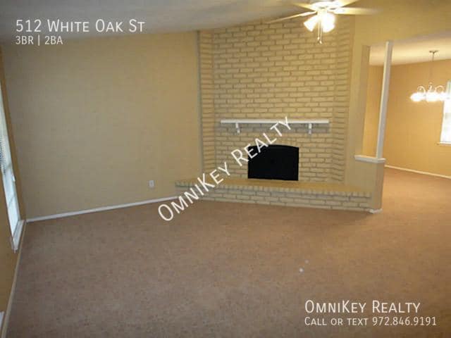 Building Photo - 512 White Oak St