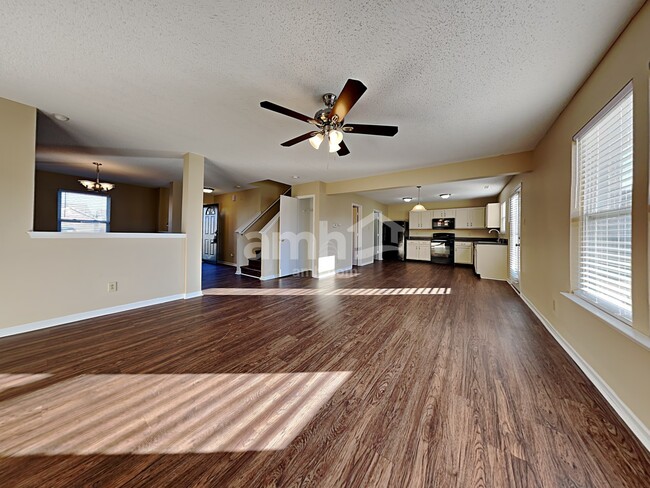 Building Photo - 5730 N Jamestown Drive