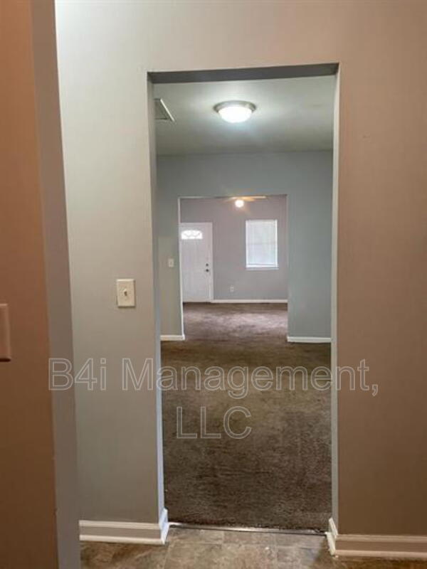 Foto del edificio - 125 E Tinsley St