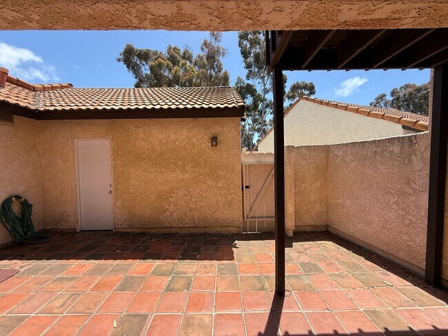 Foto del edificio - Beautiful 3BD/3BA Townhome in Carlsbad