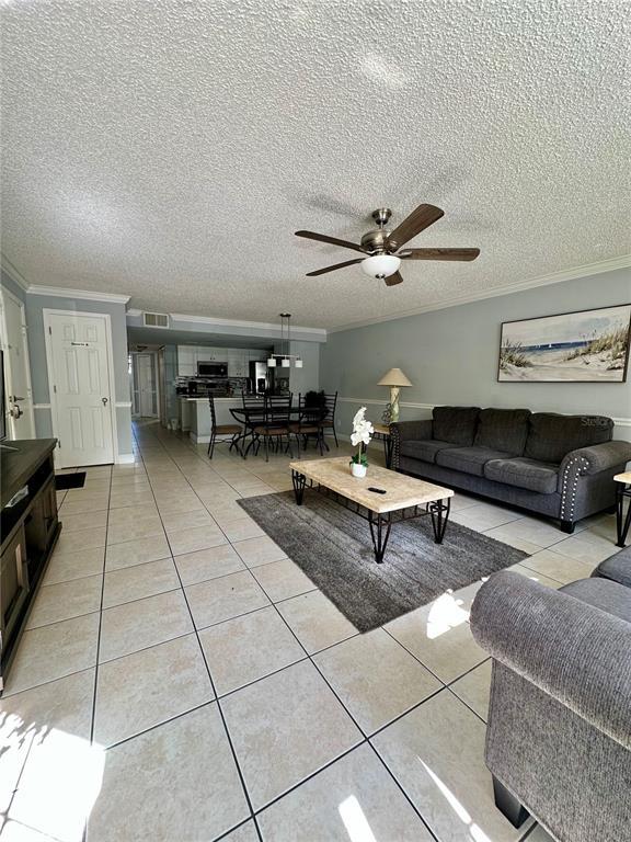 Foto del edificio - 5012 Laguna Bay Cir