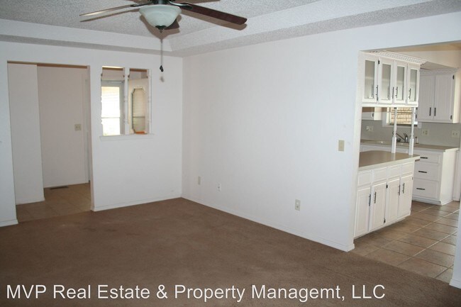 Foto del edificio - 705 Mabel C Fry Blvd