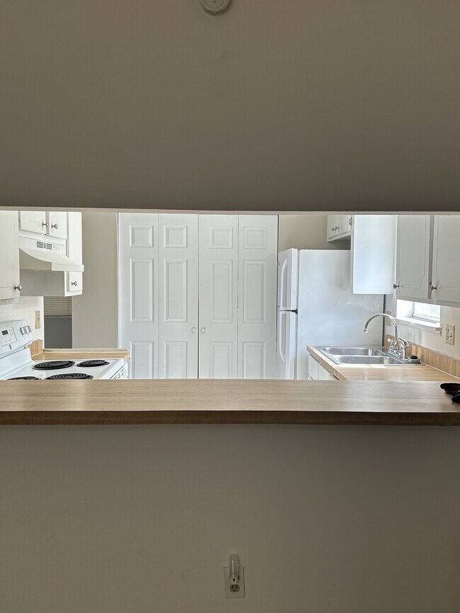 Building Photo - 226 Plantation Dr