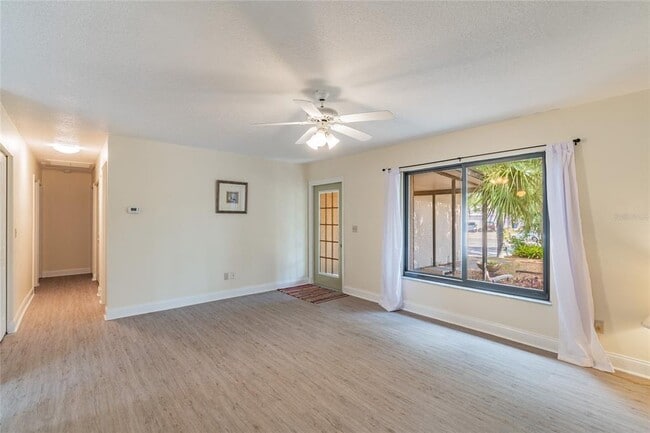 Foto del edificio - 2519 Elderberry Dr