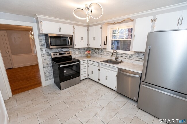 Foto del edificio - 99 Jordan Ln