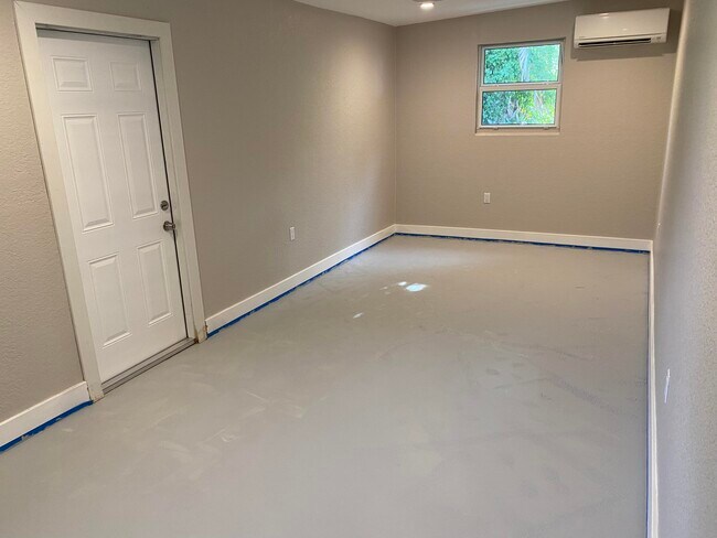 Building Photo - 906  Seneca Street  Jupiter Fl 33458