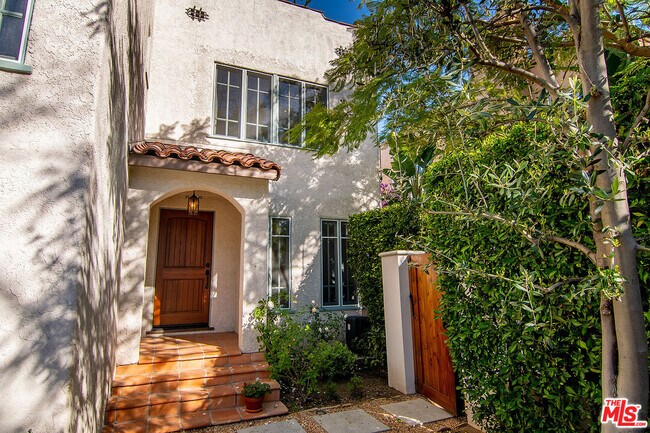 Foto del edificio - 6217 W 6th St