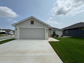 Building Photo - 1410 Cedar River Ln