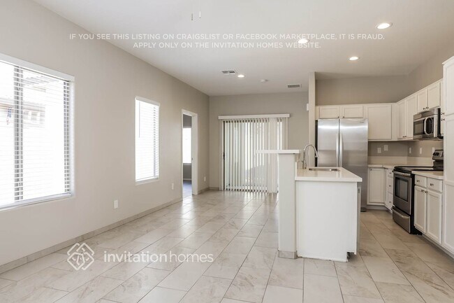Building Photo - 5210 W Desert Hills Dr