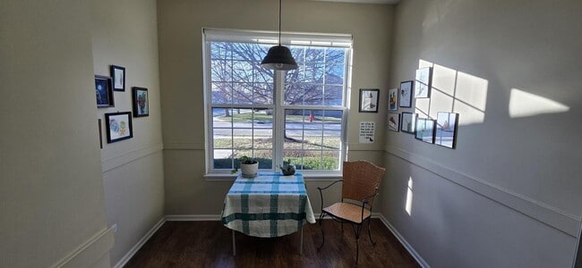 Building Photo - 12392 Wedgemere Dr