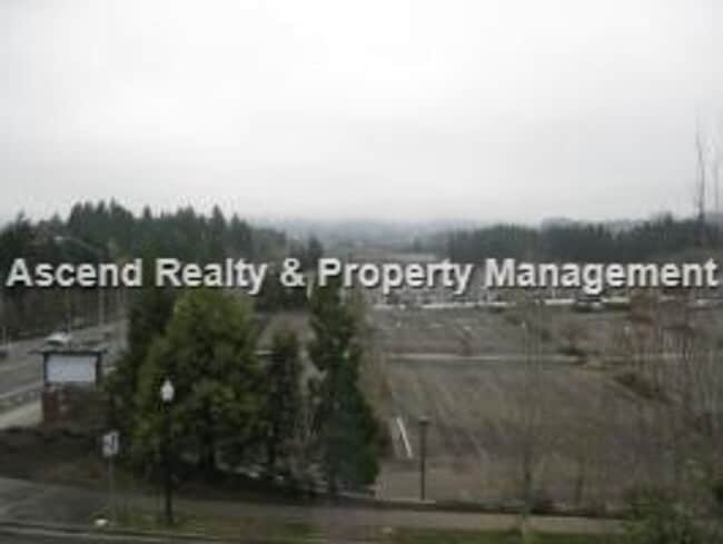 Building Photo - MOVE IN SPECIAL** Sexton Crest Townhome Open Floor Plan 2 Car Tandem Attached Garage Available NOW