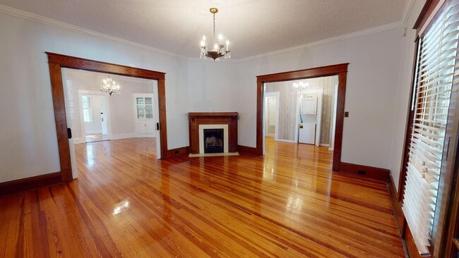 Building Photo - Nice house for rent in the Riverside area!