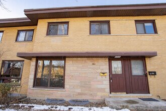 Building Photo - 612 Maple Ct