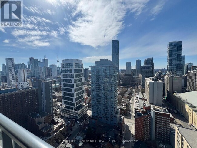 Building Photo - 308 Jarvis St