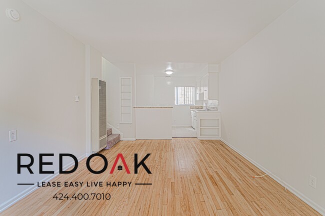 Foto del edificio - 6655 Franklin Ave