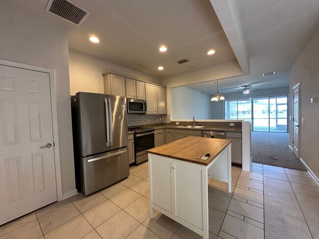 Foto del edificio - Bartram Townhome, Gated Community with Awesome Views!