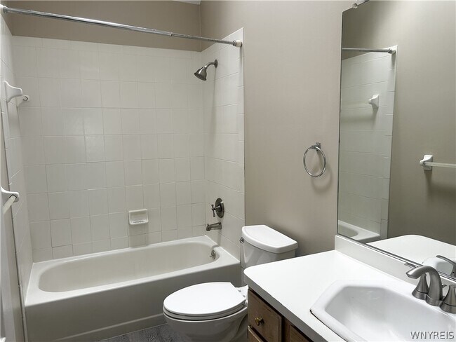 Foto del edificio - 125 Hobnail Dr