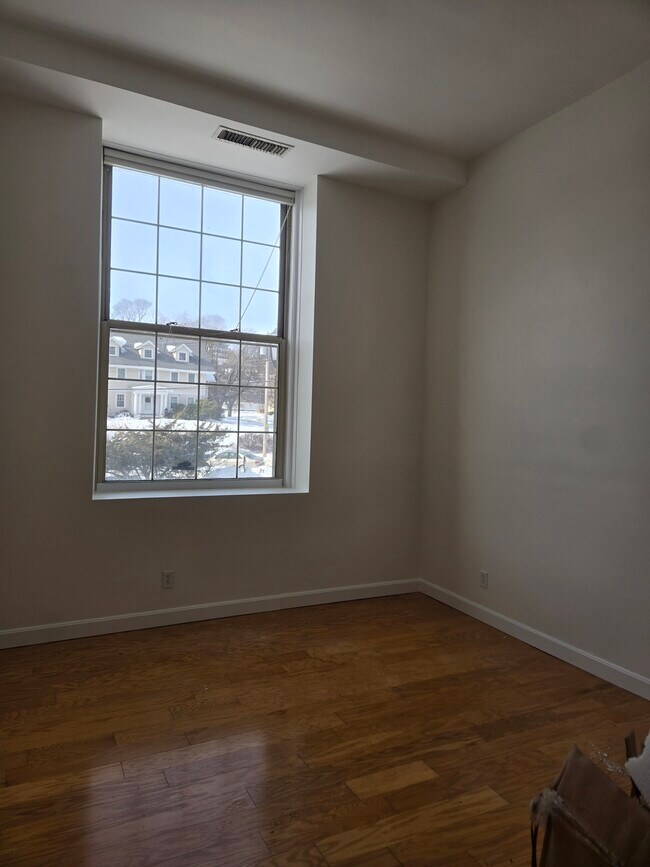 Dormitorios grandes - 64 Forest St