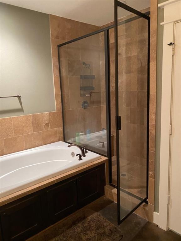 Building Photo - 2423 Roufa Rd