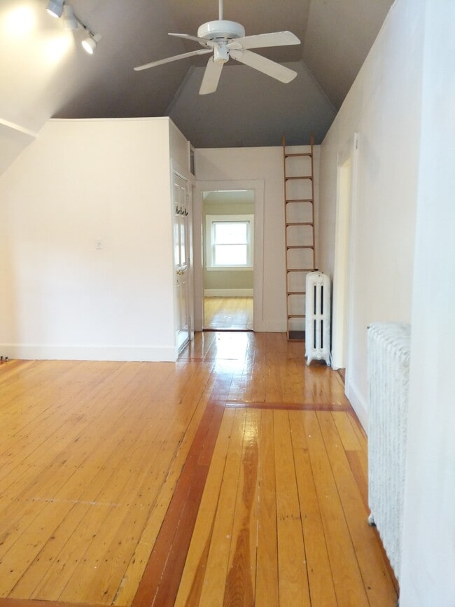 *Pictures are representative samples of the advertised unit. In some cases, the actual units you tou - 183 Babcock St