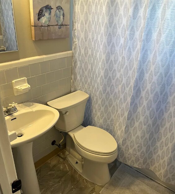 Building Photo - 948 Wappoo Rd