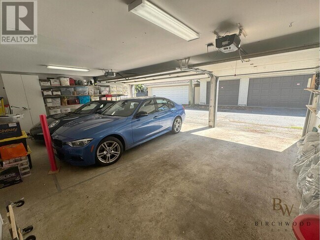 Building Photo - 1328 Nanton Ave