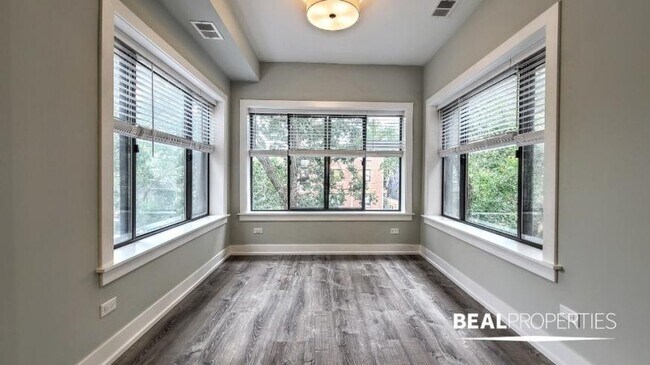 Foto del edificio - 1 bedroom in EVANSTON IL 60202